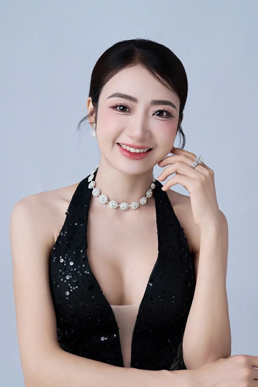 Hoa hậu Doanh nhân hữu nghị quốc tế Phạm Thị Quỳnh tỏa sáng sau đăng quang Hoa hậu Doanh nhân hữu nghị quốc tế Phạm Thị Quỳnh tỏa sáng sau đăng quang