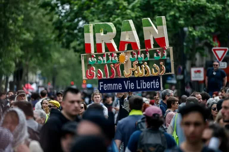 Xung đột Mỹ-Iran: Phía sau bàn đàm phán
