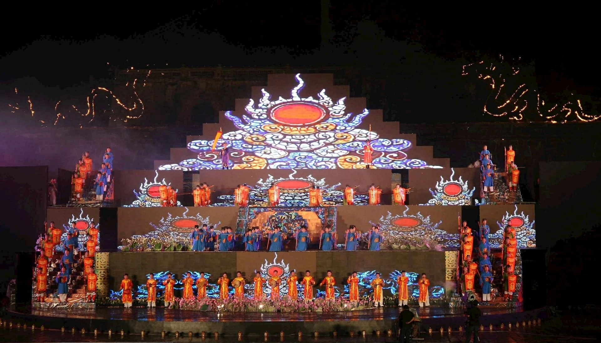 10.18. Di sản phương Đông trong dòng chảy kinh tế đô thị 10.18. Di sản phương Đông trong dòng chảy kinh tế đô thị
