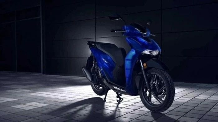 Dù mang diện mạo mới lạ, tổng thể thiết kế của SH Vetro Blue 2026 vẫn giữ phong cách đặc trưng của dòng SH với dáng xe cao, bánh lớn và các đường nét quen thuộc.