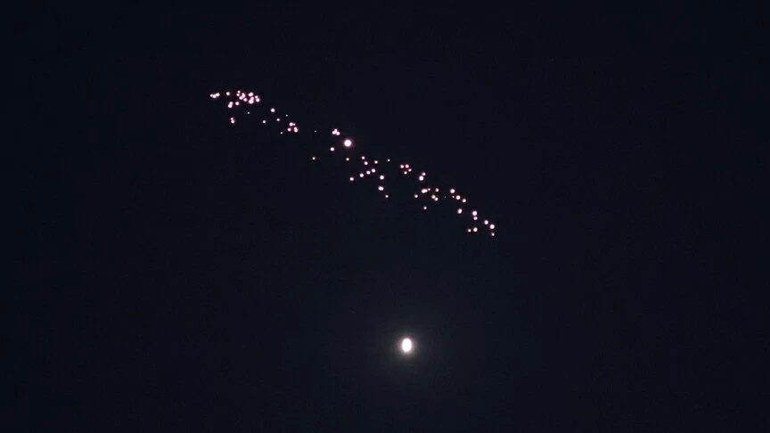 Xung đột Trung Đông: UAE bị tấn công tên lửa và UAV, một cơ sở dầu mỏ quan trọng cháy lớn, Iran nói gì?