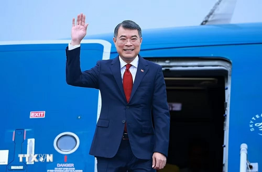 Thủ tướng Chính phủ Lê Minh Hưng lên đường dự Hội nghị cấp cao ASEAN Thủ tướng Chính phủ Lê Minh Hưng lên đường dự Hội nghị cấp cao ASEAN