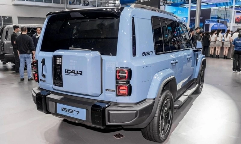 Tại thị trường Trung Quốc, iCaur V27 có hai cấu hình gồm dẫn động cầu sau và dẫn động 4 bánh. Tại thị trường Trung Quốc, iCaur V27 có hai cấu hình gồm dẫn động cầu sau và dẫn động 4 bánh.