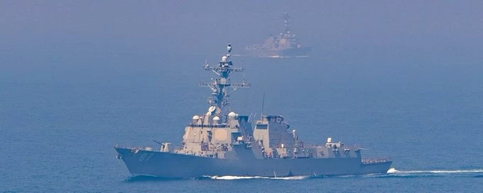 Xung đột Trung Đông lại tăng nhiệt: Iran tấn công tàu chiến Mỹ, Washington trả đũa. (Nguồn: CENTCOM0