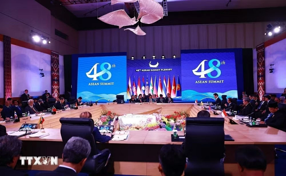 Phiên khai mạc và phiên họp toàn thể Hội nghị cấp cao ASEAN lần thứ 48 Phiên khai mạc và phiên họp toàn thể Hội nghị cấp cao ASEAN lần thứ 48
