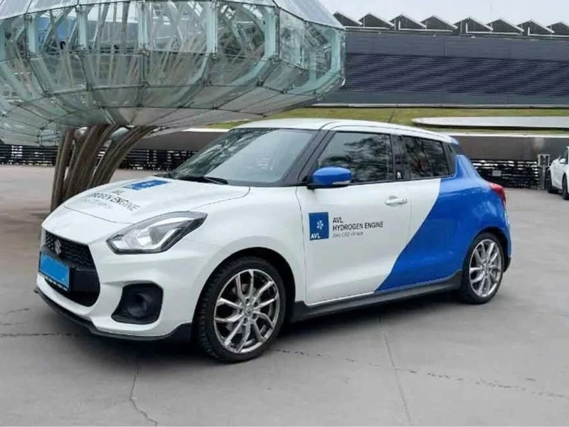 Suzuki Swift có bản mới dùng động cơ hydro. Suzuki Swift có bản mới dùng động cơ hydro.