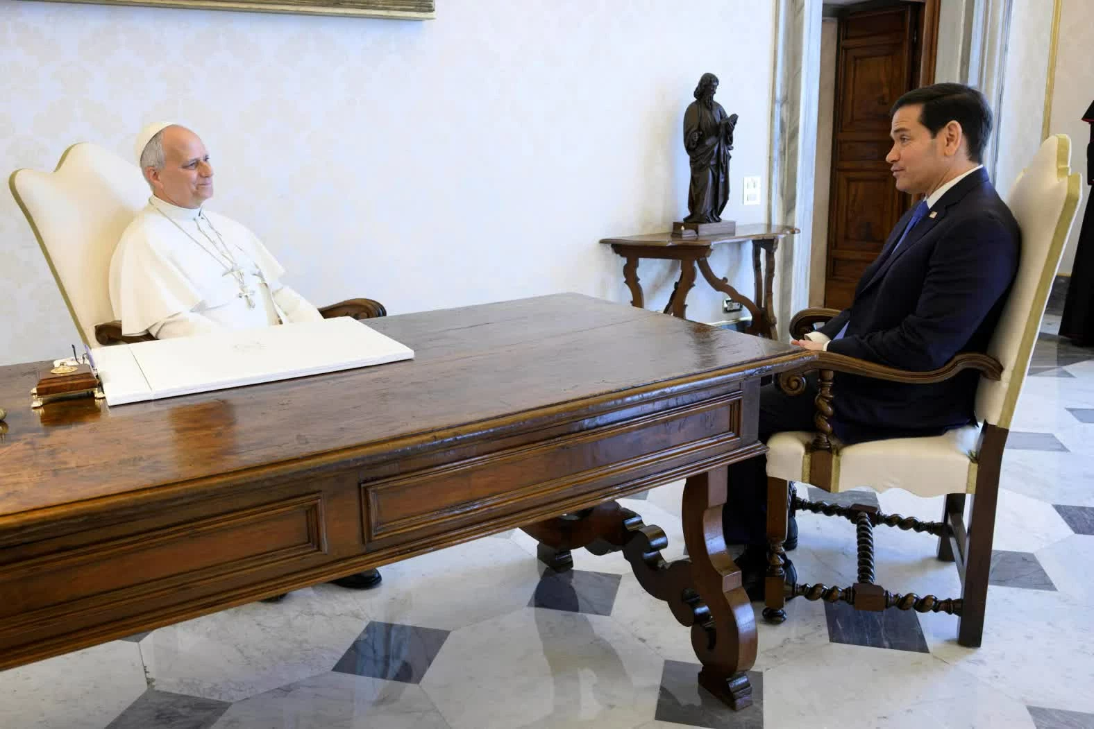 Giáo hoàng Leo XIV đã gặp Ngoại trưởng Mỹ Marco Rubio tại Vatican ngày 7/5. (Nguồn: Vatican Media) Giáo hoàng Leo XIV đã gặp Ngoại trưởng Mỹ Marco Rubio tại Vatican ngày 7/5. (Nguồn: Vatican Media)