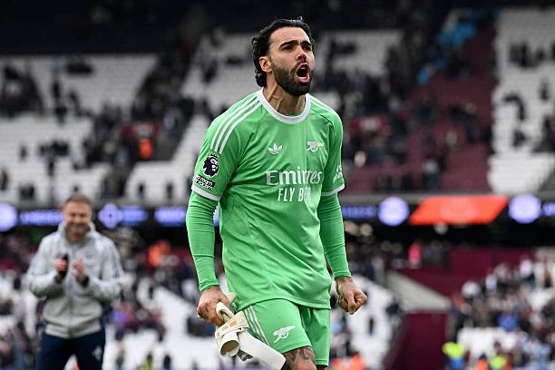 David Raya khiến Donnarumma không còn cơ hội giành giải Găng vàng ở Ngoại hạng Anh mùa giải này. (Nguồn: Getty Images) David Raya khiến Donnarumma không còn cơ hội giành giải Găng vàng ở Ngoại hạng Anh mùa giải này. (Nguồn: Getty Images)