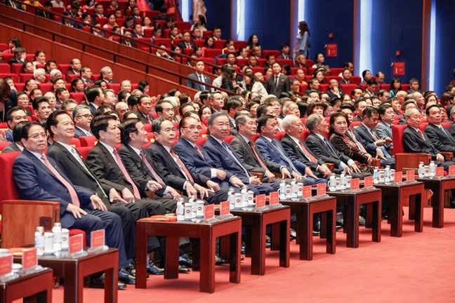 Lãnh đạo Đảng và Nhà nước tham dự Lễ Khai mạc trọng thể Đại hội đại biểu Mặt trận Tổ quốc Việt Nam lần thứ XI Lãnh đạo Đảng và Nhà nước tham dự Lễ khai mạc trọng thể Đại hội đại biểu Mặt trận Tổ quốc Việt Nam lần thứ XI