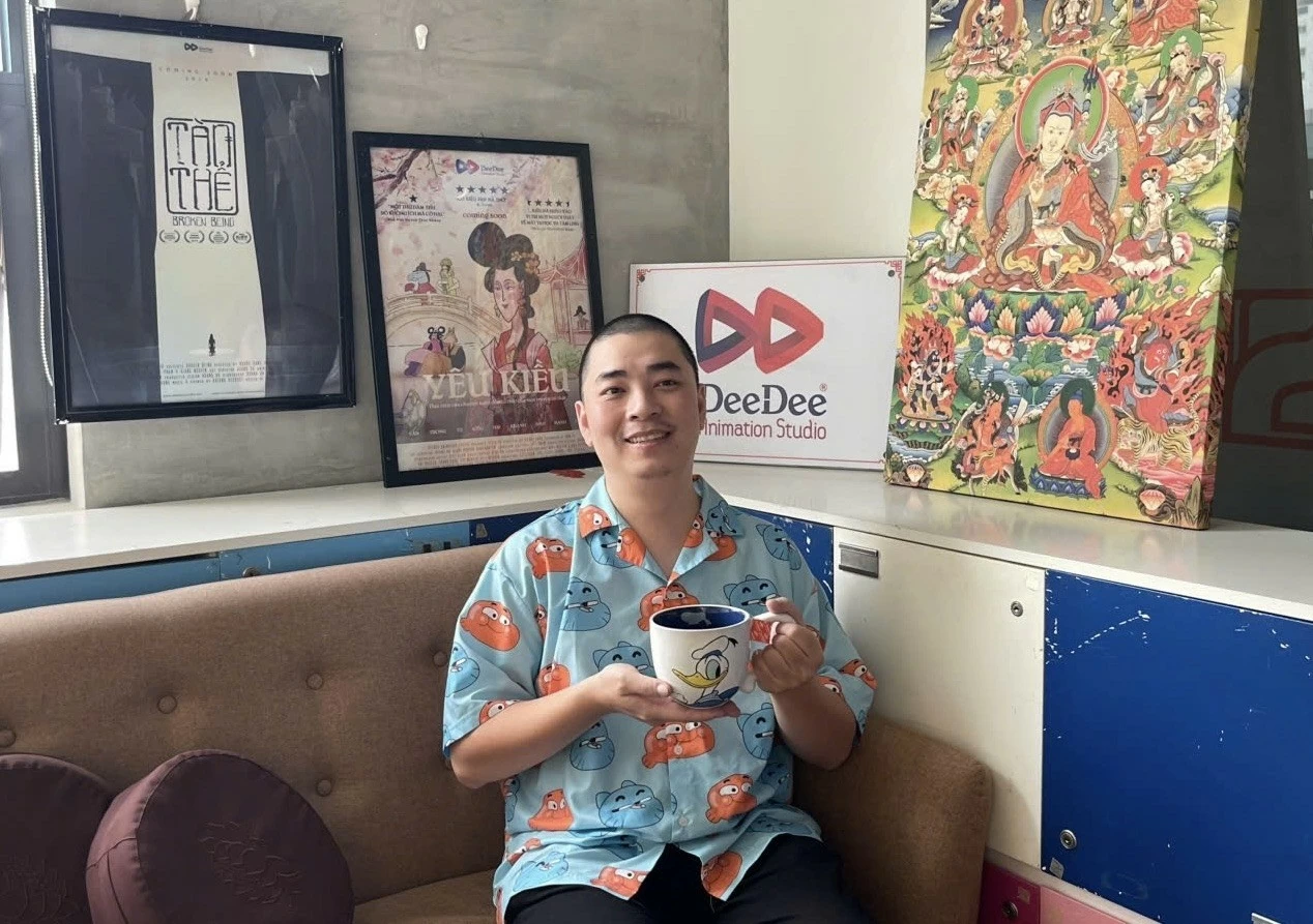 Anh Hà Huy Hoàng (Art director của DeeDee Animation Studio) chia sẻ suy nghĩ về hành trình làm nghề. (Ảnh: Đỗ Quyên) Anh Hà Huy Hoàng (Art director của DeeDee Animation Studio) chia sẻ suy nghĩ về hành trình làm nghề. (Ảnh: Đỗ Quyên)