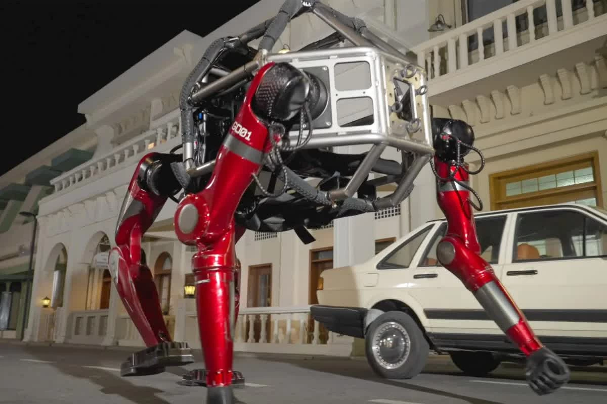 Robot biến hình như phim viễn tưởng của Trung Quốc gây sốt mạng xã hội Robot biến hình như phim viễn tưởng của Trung Quốc gây sốt mạng xã hội