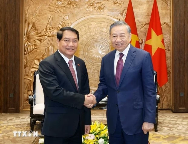Tổng Bí thư, Chủ tịch nước Tô Lâm tiếp Bí thư Thành ủy, Chủ tịch Hội đồng nhân dân thủ đô Vientiane (Lào)a