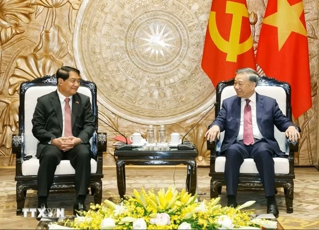 Tổng Bí thư, Chủ tịch nước Tô Lâm tiếp Bí thư Thành ủy, Chủ tịch Hội đồng nhân dân thủ đô Vientiane (Lào)a