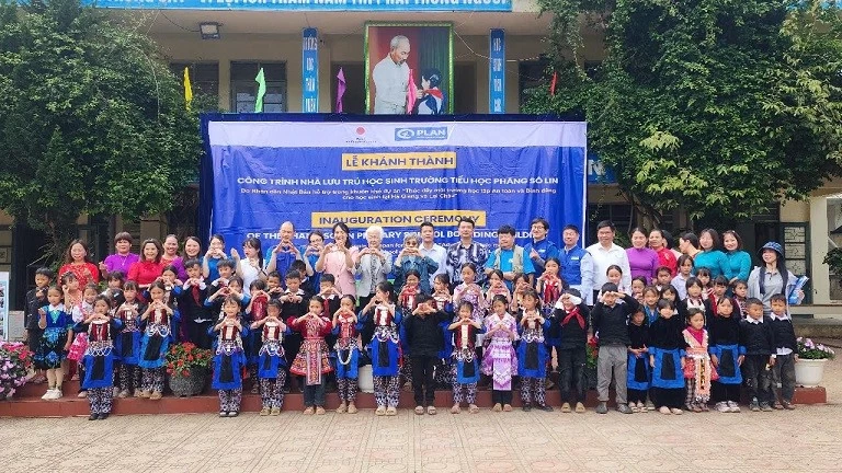 Thêm một mái nhà ở trường học cho học sinh vùng cao yên tâm đến lớp