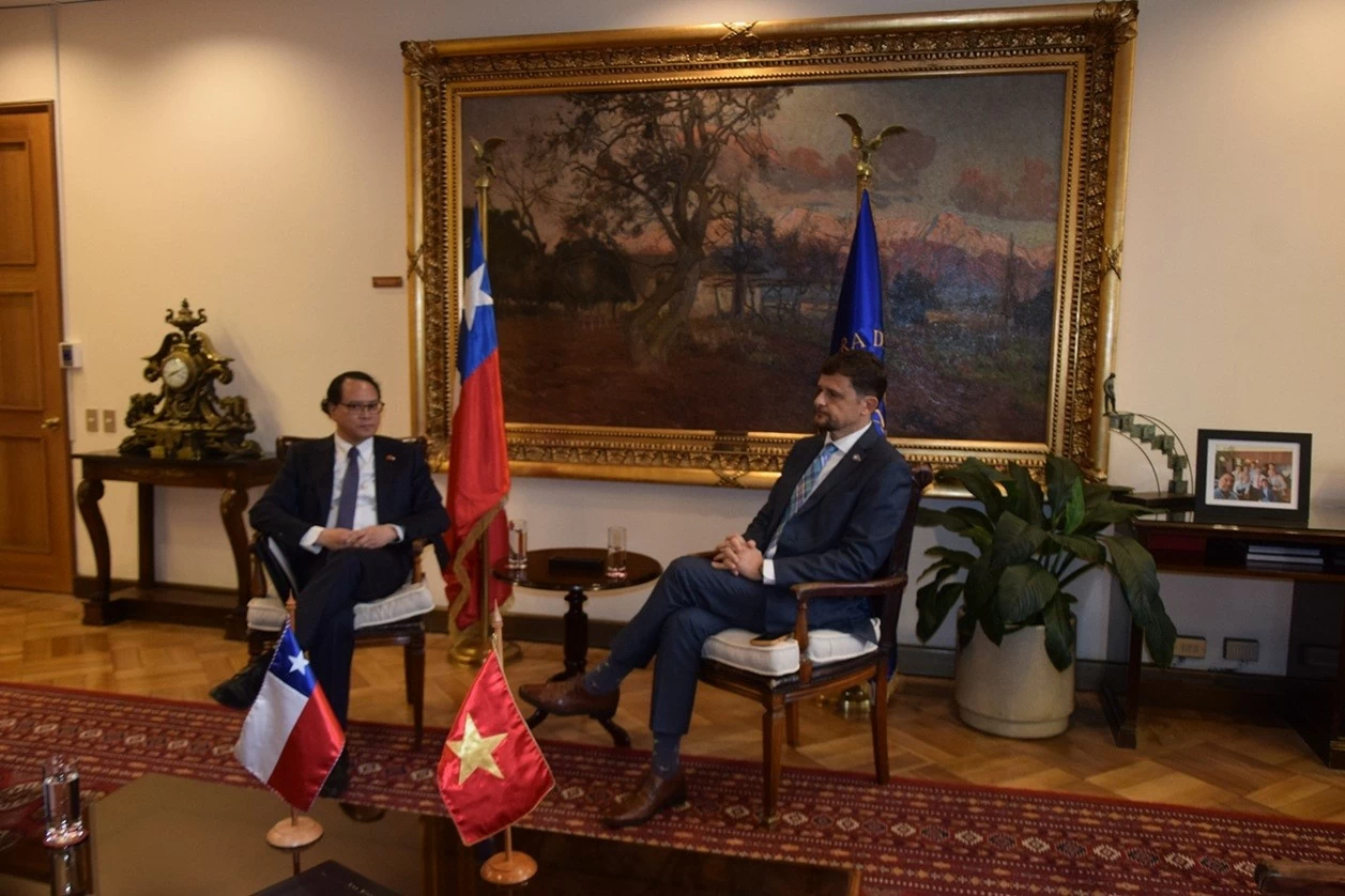 Đại sứ Nguyễn Việt Cường thúc đẩy hợp tác lập pháp với Quốc hội Chile khóa mới