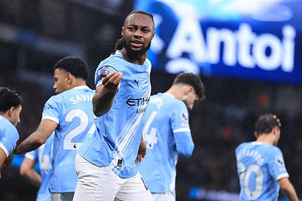 Hai vòng cuối Premier League: Những cuộc đua trên bảng xếp hạng và những khoảng nghỉ rất đời sau một tuần mưu sinh