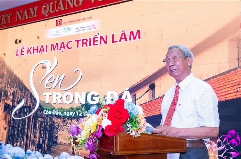 Triển lãm 'Sen trong đá' tôn vinh khí phách và vẻ đẹp người phụ nữ Việt Nam Triển lãm 'Sen trong đá' tôn vinh khí phách và vẻ đẹp người phụ nữ Việt Nam