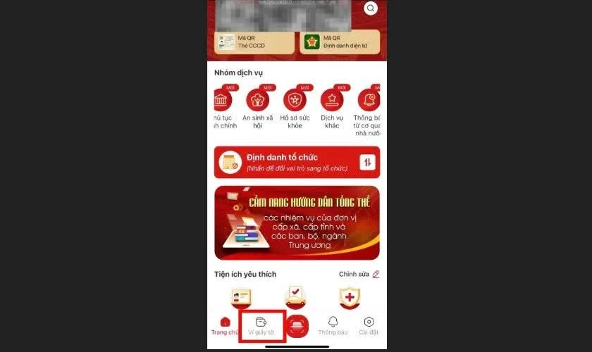 Tiếp theo, truy cập mục “Ví giấy tờ”. Tiếp theo, truy cập mục “Ví giấy tờ”.