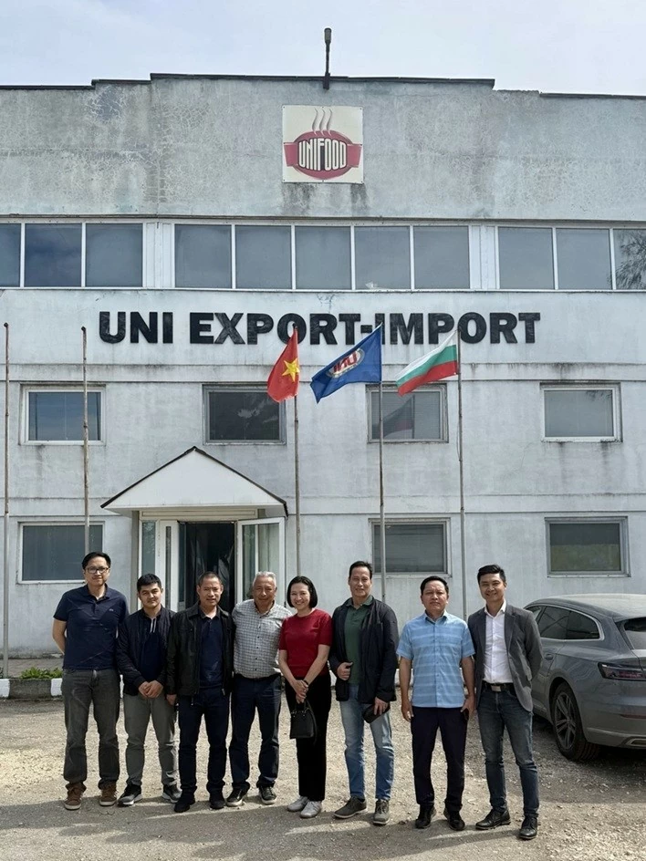 Đại sứ Việt Nam tại Bulgaria thúc đẩy hợp tác địa phương, giáo dục, doanh nghiệp tại Shumen và Varna