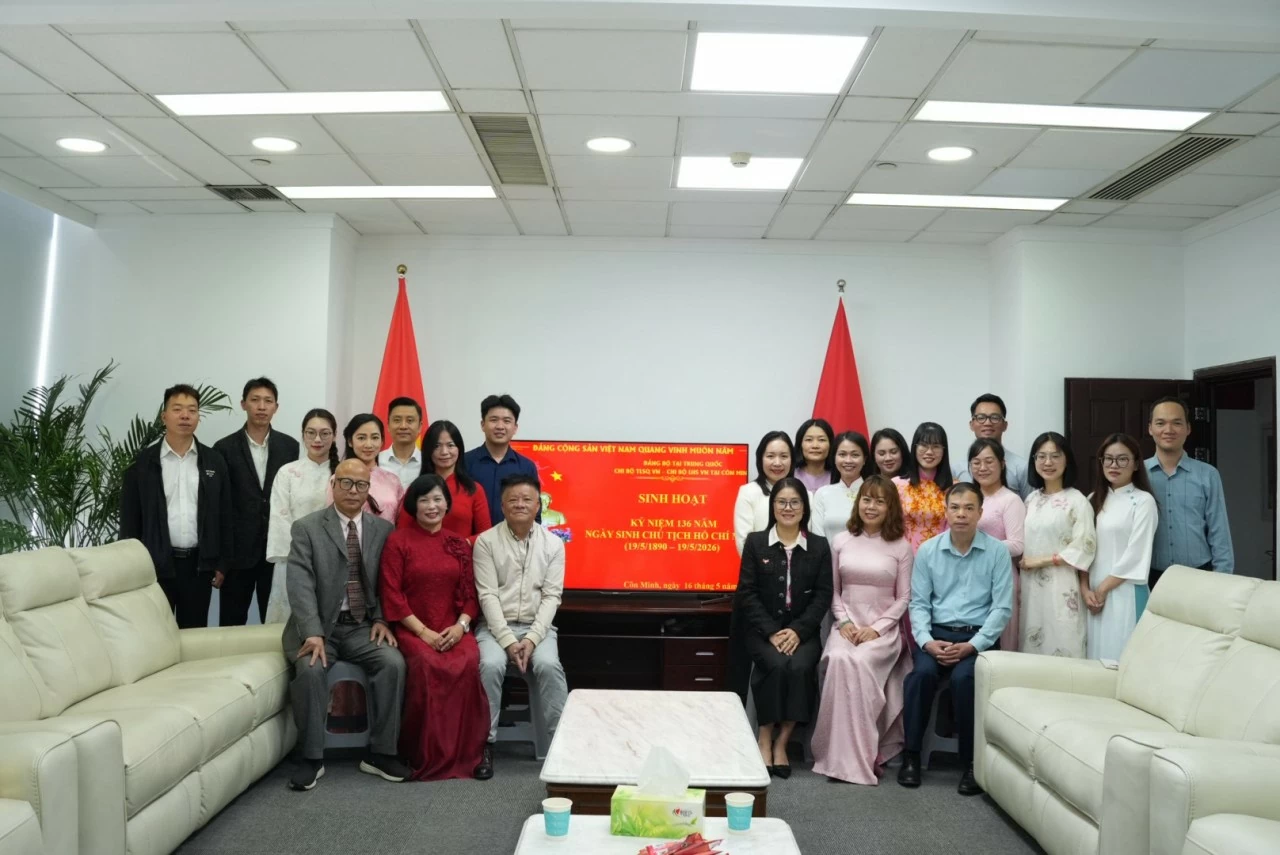 Cộng đồng người Việt tại Vân Nam kỷ niệm 136 năm Ngày sinh Chủ tịch Hồ Chí Minh