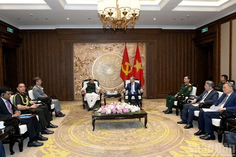 Tổng Bí thư, Chủ tịch nước Tô Lâm tiếp Bộ trưởng Quốc phòng Ấn Độ Rajnath Singh
