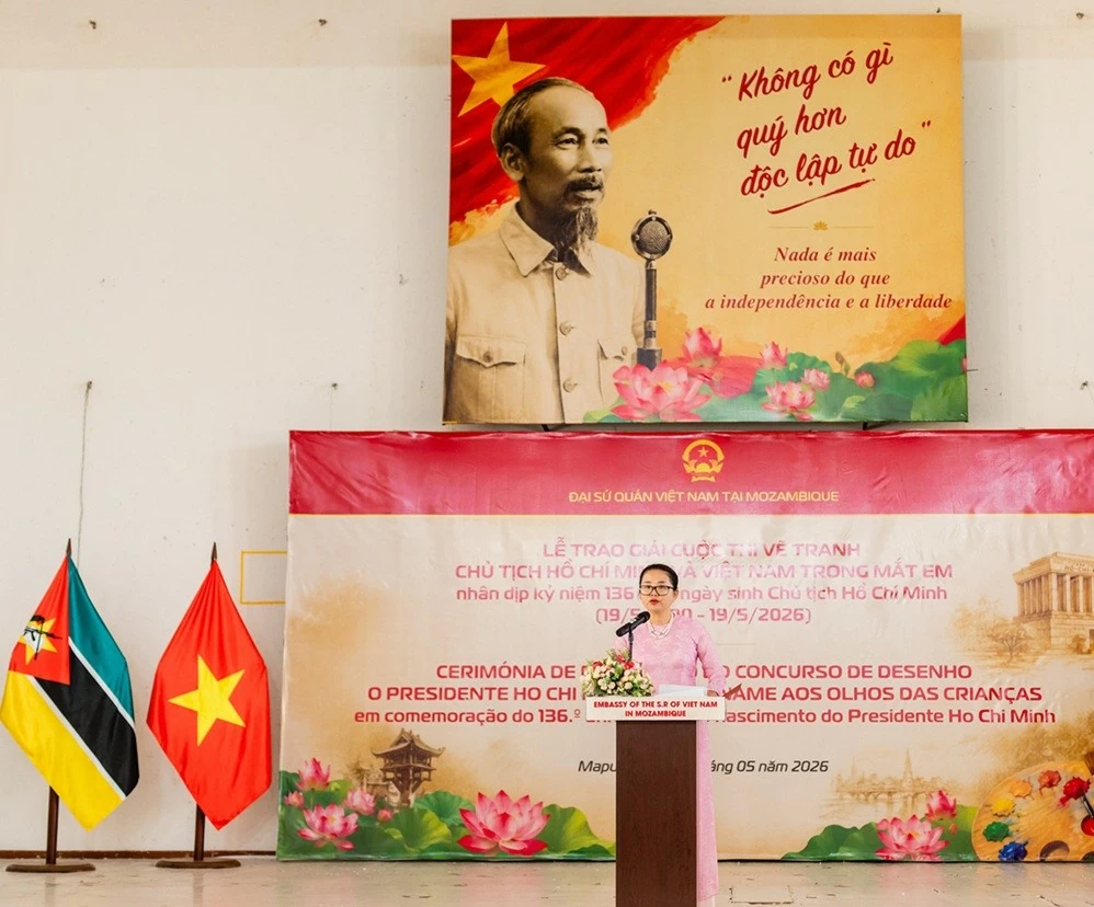 Đại sứ quán Việt Nam tại Mozambique trao giải cuộc thi vẽ tranh về Chủ tịch Hồ Chí Minh