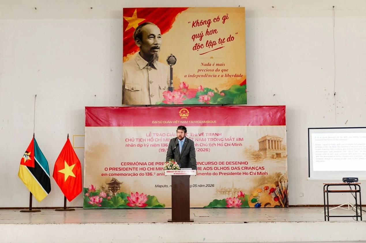 Đại sứ quán Việt Nam tại Mozambique trao giải cuộc thi vẽ tranh về Chủ tịch Hồ Chí Minh