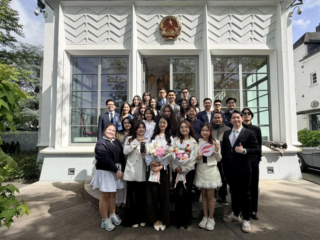 Các đại biểu chụp ảnh chung. (Ảnh: Hồng Trí)