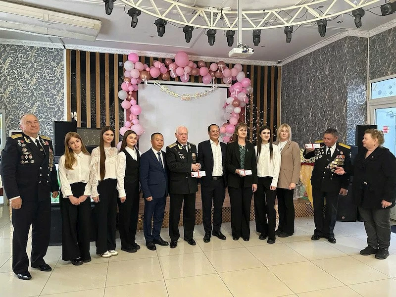 Bạn bè Nga tại Vladivostok tưởng nhớ Chủ tịch Hồ Chí Minh Bạn bè Nga tại Vladivostok tưởng nhớ Chủ tịch Hồ Chí Minh