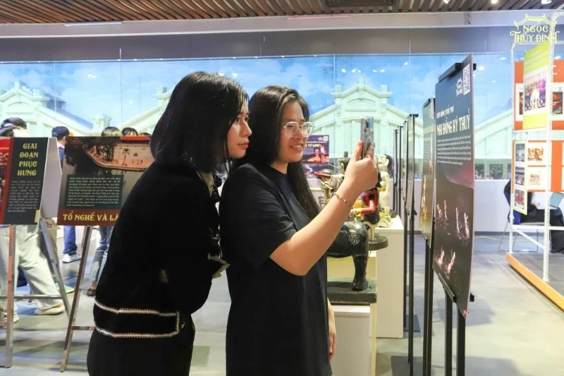 Người trẻ Việt kể lại di sản bằng ngôn ngữ mới Người trẻ Việt kể lại di sản bằng ngôn ngữ mới