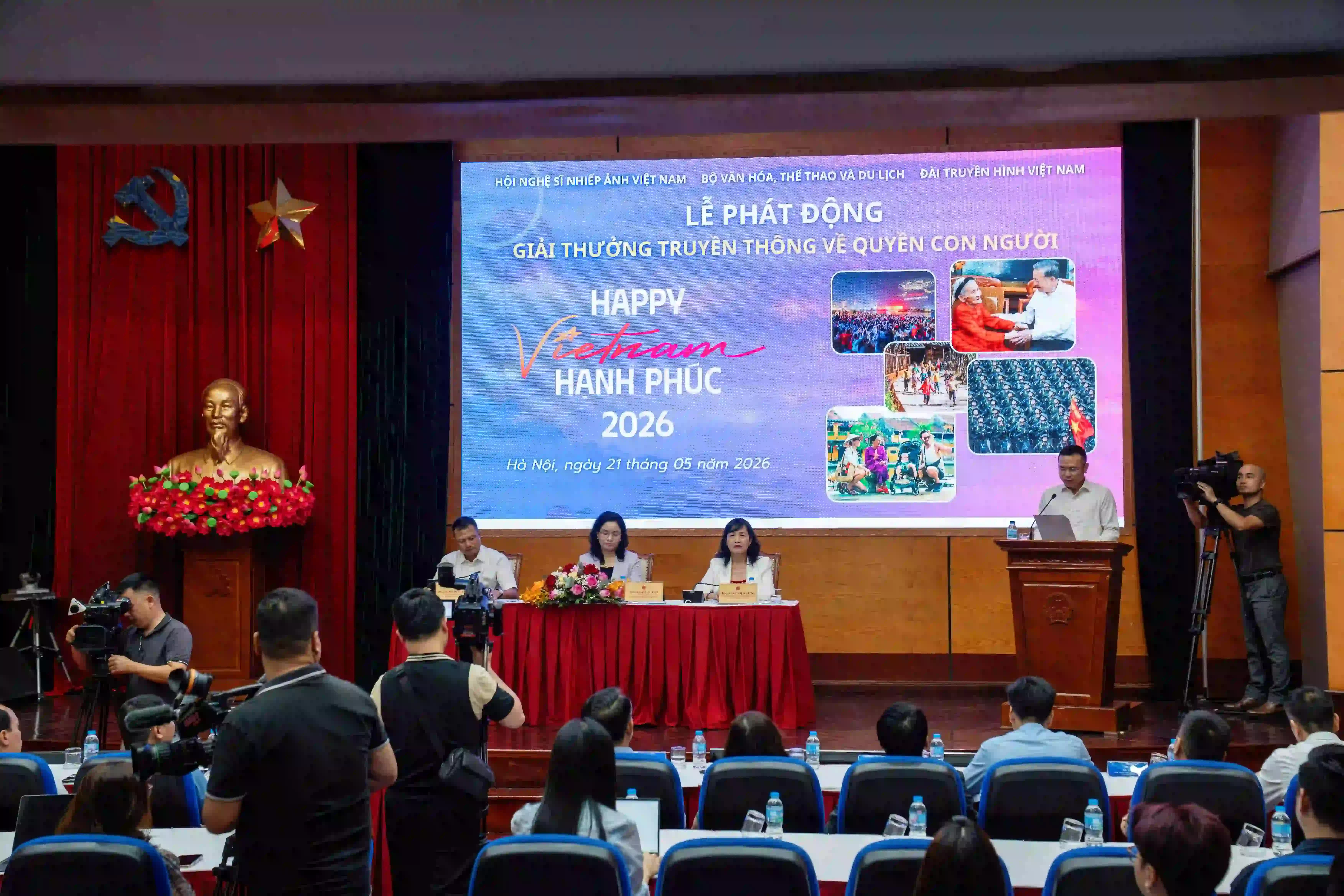 Lễ phát động Giải thưởng truyền thông về quyền con người “Happy Vietnam 2026” thu hút sự tham gia của đông đảo cơ quan báo chí, nhà sáng tạo nội dung và các đại biểu.