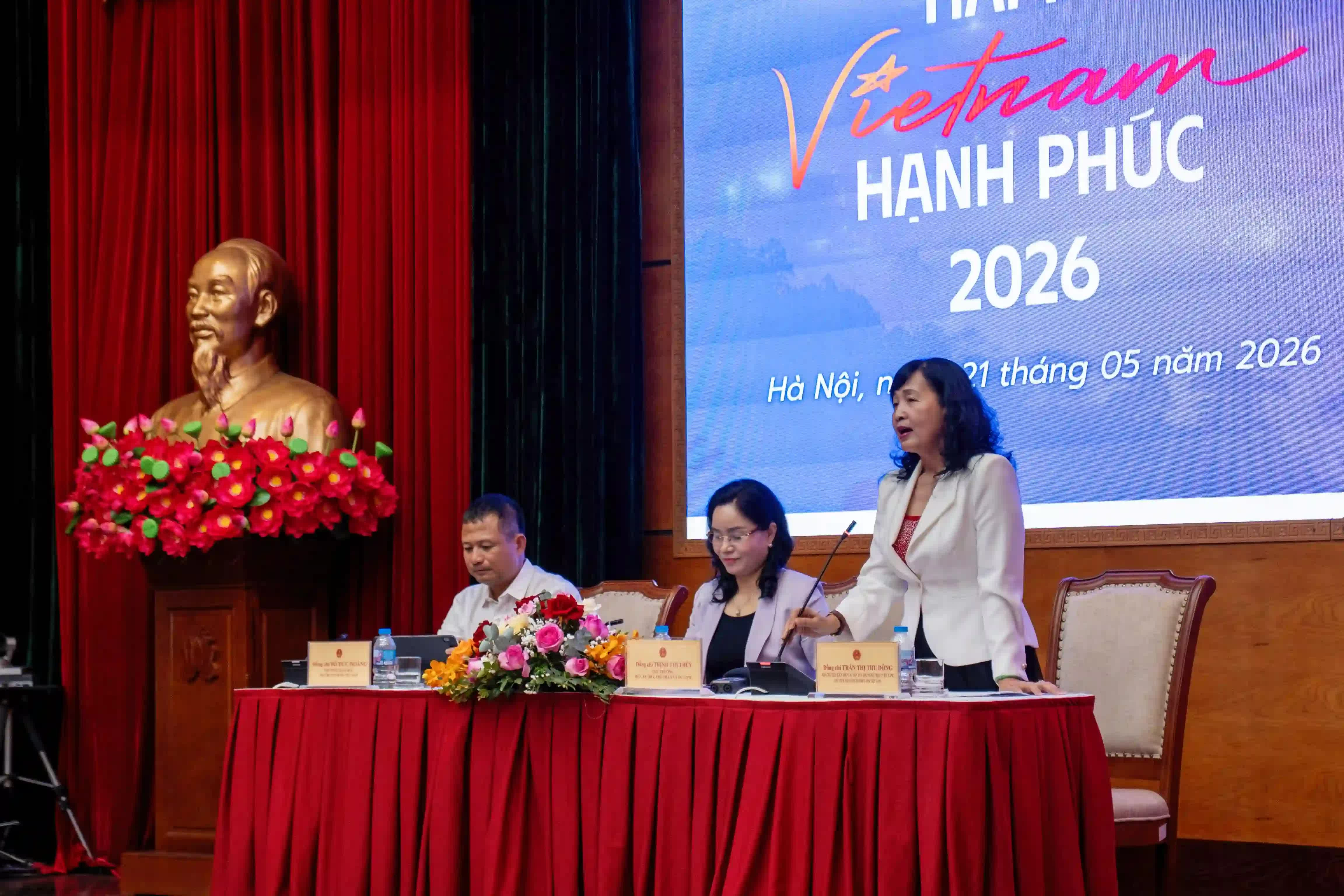 Đại diện Hội Nghệ sĩ Nhiếp ảnh Việt Nam khuyến khích các tác giả trẻ tìm kiếm những lát cắt đời sống chân thực và giàu cảm xúc.