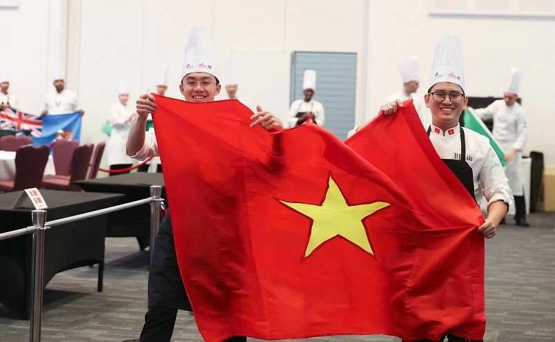 Đầu bếp Việt Nam lần đầu giành Huy chương Bạc tại Global Chefs Challenge 2026