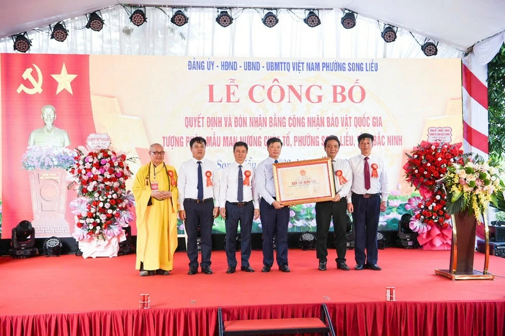 Bắc Ninh đón nhận Bằng công nhận Bảo vật quốc gia Tượng Phật Mẫu Man Nương