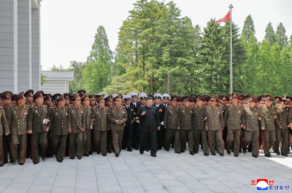 Ngày 17/5, Chủ tịch Triều Tiên Kim Jong Un đã triệu tập hội nghị các chỉ huy sư đoàn và lữ đoàn của toàn quân. (Nguồn: KCNA)