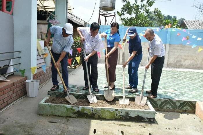 Kiều bào châu Âu xây lớp học cho trẻ em vùng khó khăn ở Thái Nguyên Kiều bào châu Âu xây lớp học cho trẻ em vùng khó khăn ở Thái Nguyên