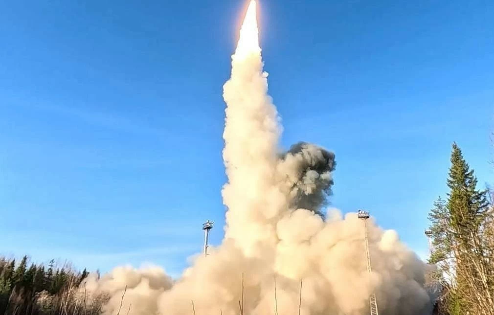 Nga tuyên bố trả đũa Ukraine bằng tên lửa siêu thanh Oreshnik Nga tuyên bố trả đũa Ukraine bằng tên lửa siêu thanh Oreshnik