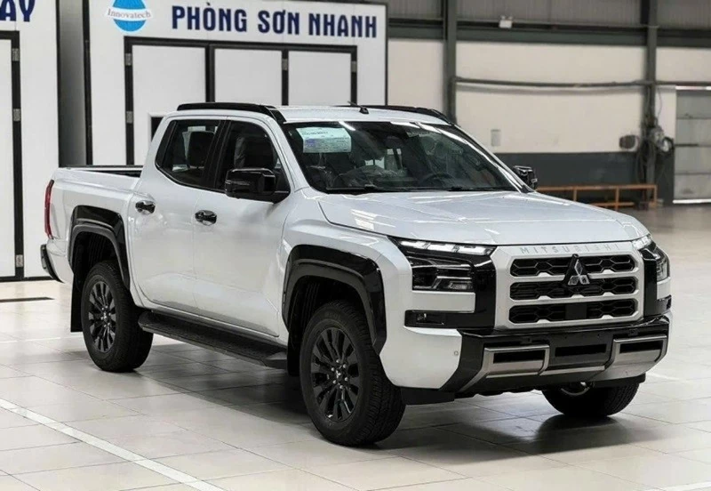 Mitsubishi Triton đang được nhiều đại lý giảm giá mạnh nhằm đẩy hàng tồn VIN 2025.