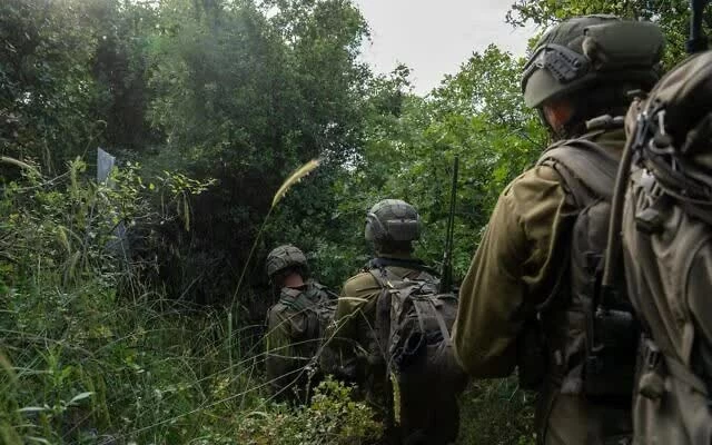 Quân đội Israel vượt Ranh giới Vàng, tấn công sâu vào Lebanon