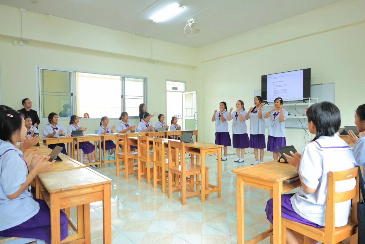 AI và các công cụ số đang được đưa vào lớp học tại Thái Lan, giúp học sinh tham gia bài học chủ động hơn.