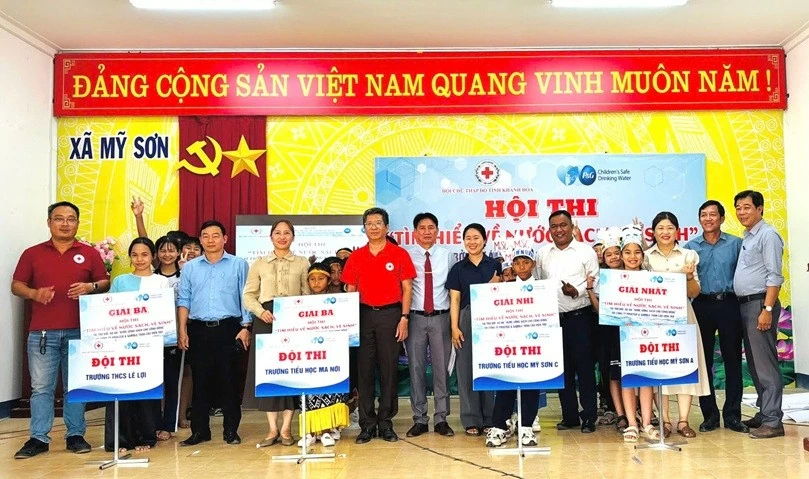 Lan tỏa ý thức bảo vệ sức khỏe từ nguồn nước sạch Lan tỏa ý thức bảo vệ sức khỏe từ nguồn nước sạch