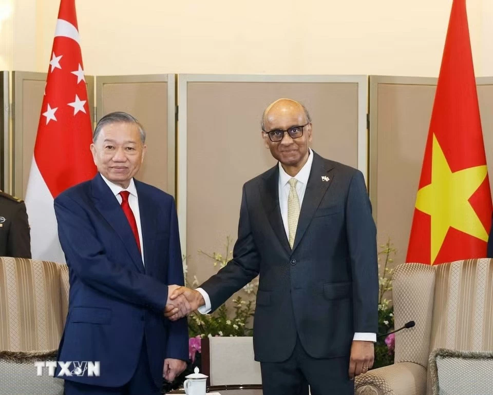 Lễ đón Tổng Bí thư, Chủ tịch nước Tô Lâm và Phu nhân thăm cấp Nhà nước tới Cộng hòa Singapore