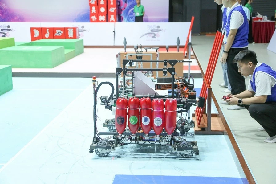 16 đội bước vào vòng Chung kết Robocon Việt Nam 2026 16 đội bước vào vòng Chung kết Robocon Việt Nam 2026