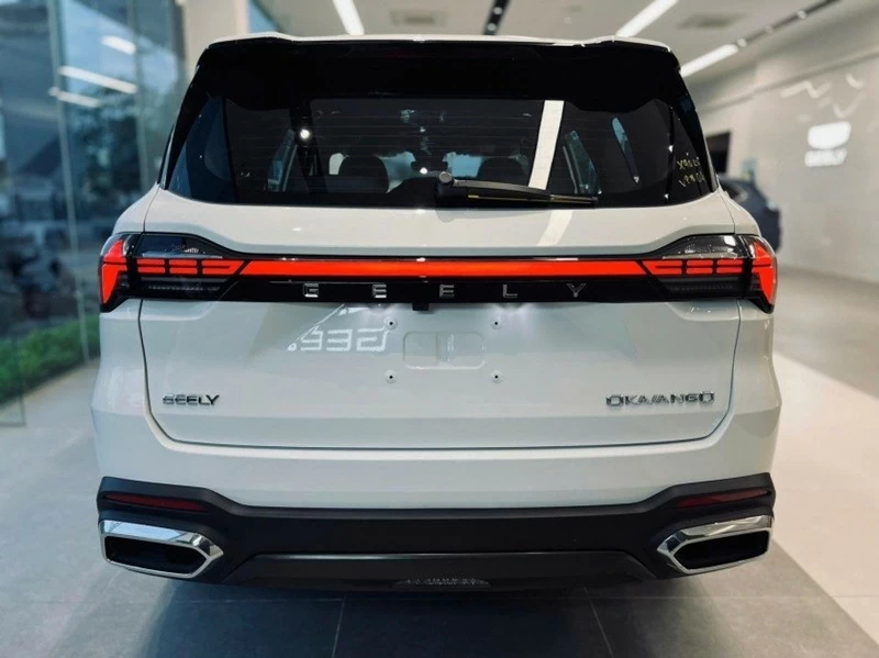 Geely Okavango được định vị ở phân khúc lớn hơn với cấu hình 7 chỗ ngồi.