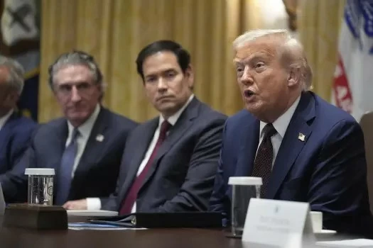 Mỹ điều chỉnh đề xuất hòa bình Trung Đông, Tổng thống Trump nhấn mạnh các điều kiện cứng rắn hơn Mỹ điều chỉnh đề xuất hòa bình Trung Đông, Tổng thống Trump nhấn mạnh các điều kiện cứng rắn hơn