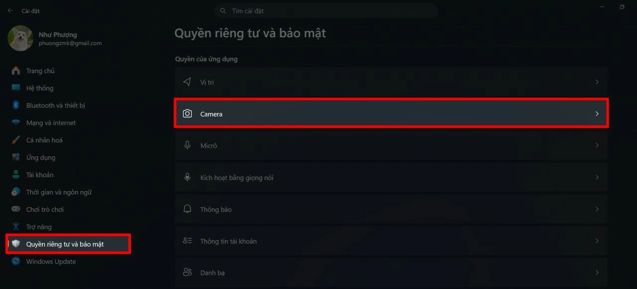Chọn Quyền riêng tư và bảo mật (Privacy & Security).