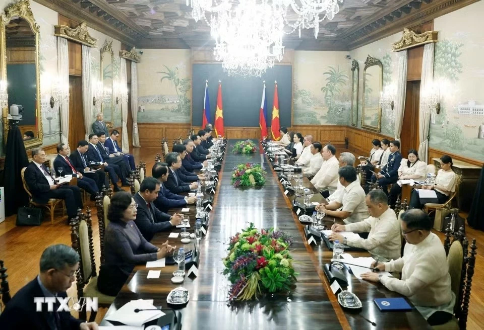 Tuyên bố chung về quan hệ Đối tác Chiến lược Tăng cường giữa Cộng hòa Philippines và Cộng hòa xã hội chủ nghĩa Việt Nam Tuyên bố chung về quan hệ Đối tác Chiến lược Tăng cường giữa Cộng hòa Philippines và Cộng hòa xã hội chủ nghĩa Việt Nam