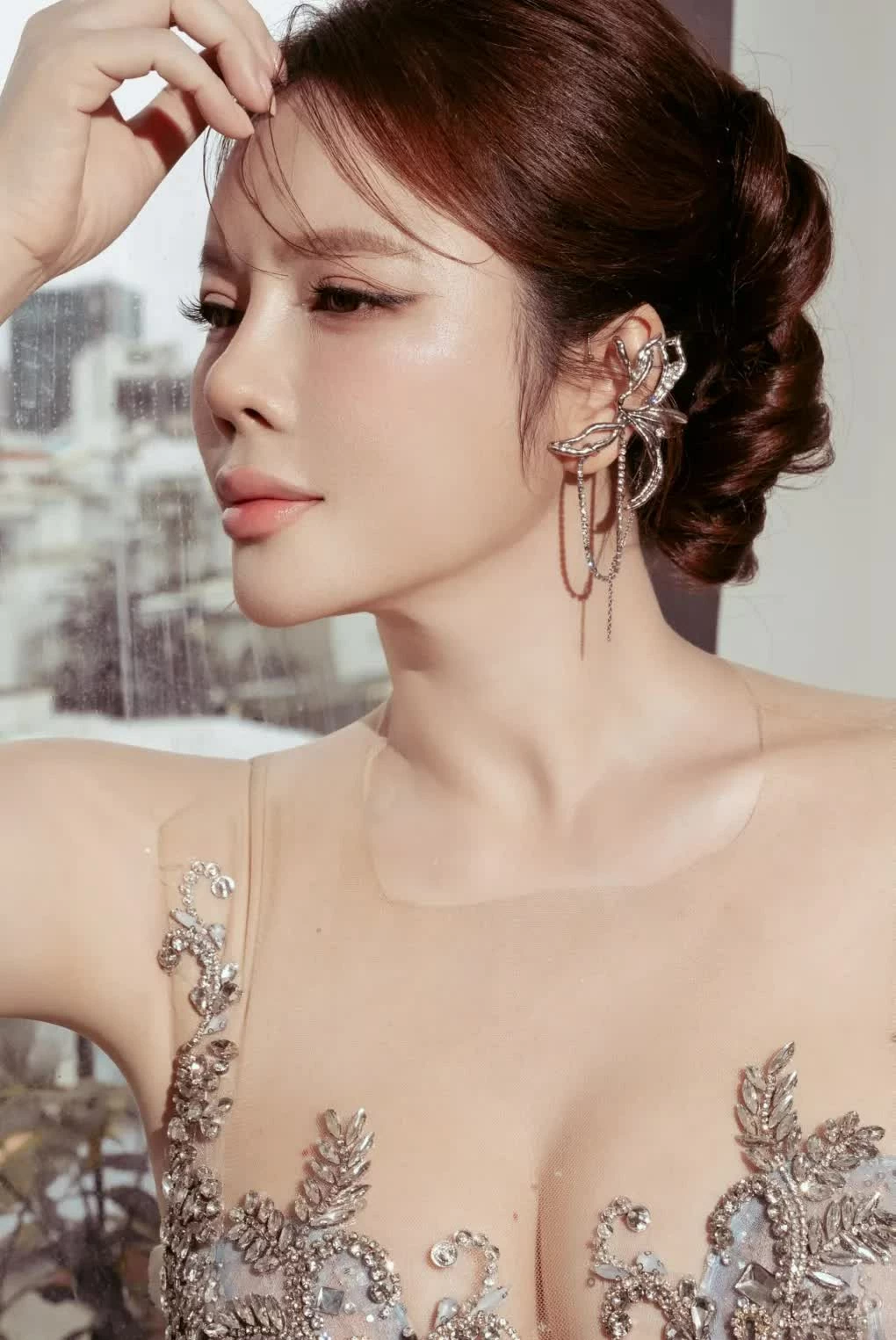 Diễn viên Lý Nhã Kỳ