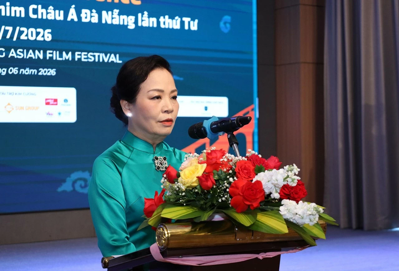 TS. Ngô Phương Lan, Chủ tịch Hiệp hội Xúc tiến phát triển Điện ảnh Việt Nam phát biểu tại buổi họp báo. (Ảnh: Thành Long) TS. Ngô Phương Lan, Chủ tịch Hiệp hội Xúc tiến phát triển Điện ảnh Việt Nam phát biểu tại buổi họp báo. (Ảnh: Thành Long)