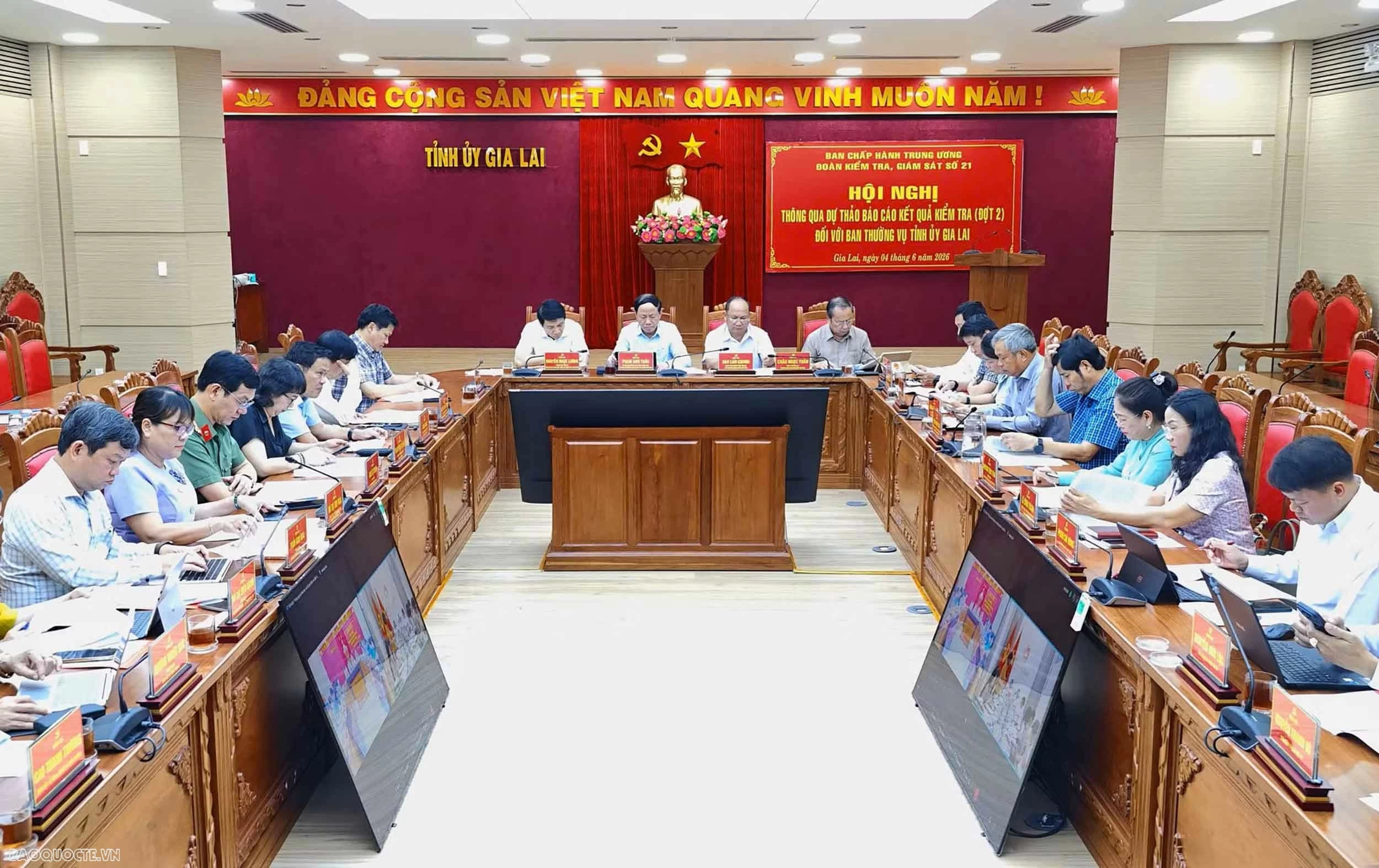 Đoàn giám sát số 21 làm việc với Ban Thường vụ Tỉnh ủy Gia Lai Đoàn kiểm tra, giám sát số 21 làm việc với Ban Thường vụ Tỉnh ủy Gia Lai